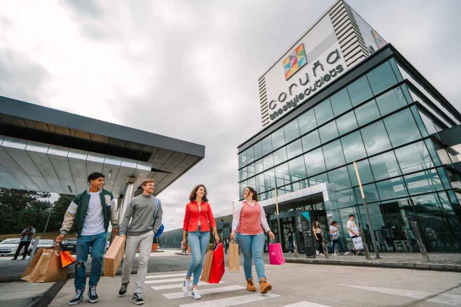 Coruña The Style Outlets da la bienvenida a la primavera con un Súperjueves ‘extendido’