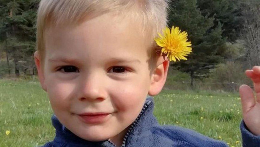 Arrestan a los abuelos y tíos del niño cuya misteriosa desaparición conmocionó a Francia