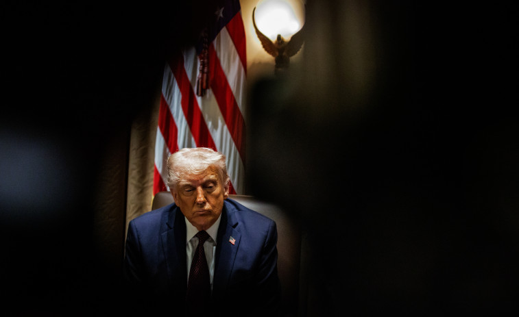 Trump impone aranceles del 25% a quien compre petróleo de Venezuela