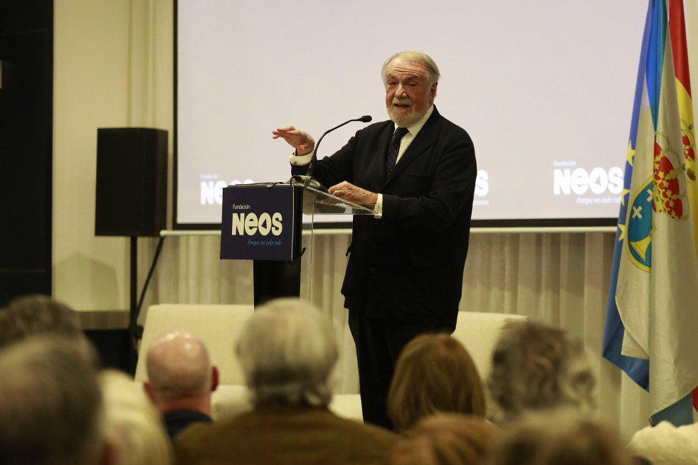 Presentación en A Coruña de la Fundación NEOS, un  proyecto de Jaime Mayor Oreja (4)