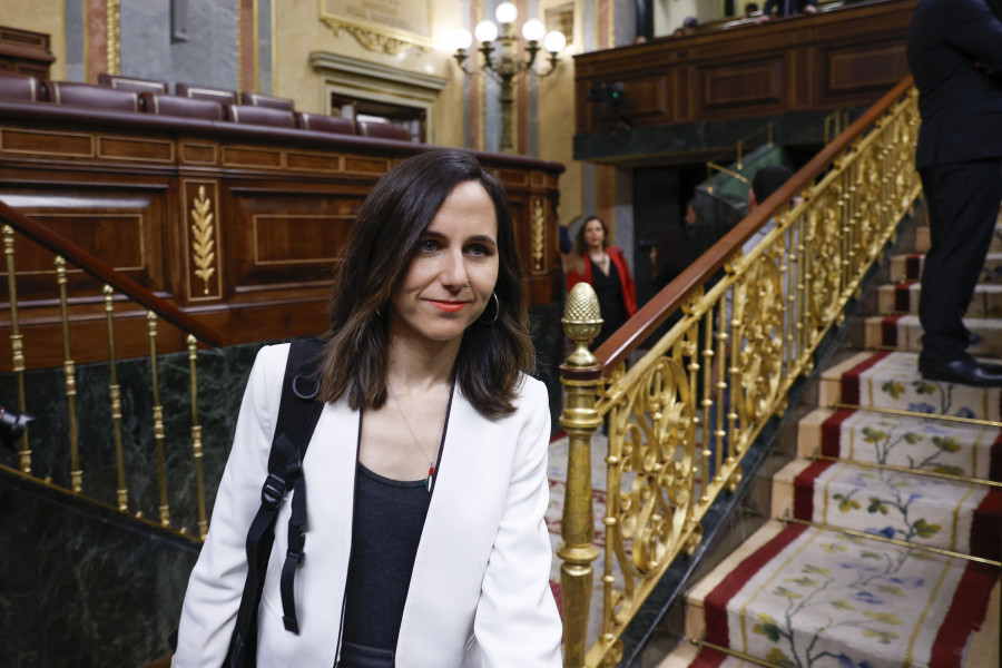 “Si no tienes donde meter a tus hijos”, Belarra defiende “dar una patada” al piso de un banco