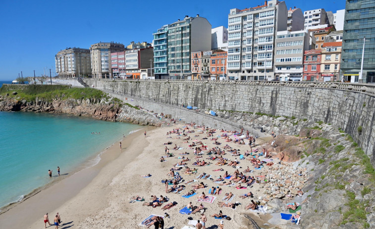 A Coruña disfruta del sol: ¿hasta cuándo durará el calor en la ciudad?