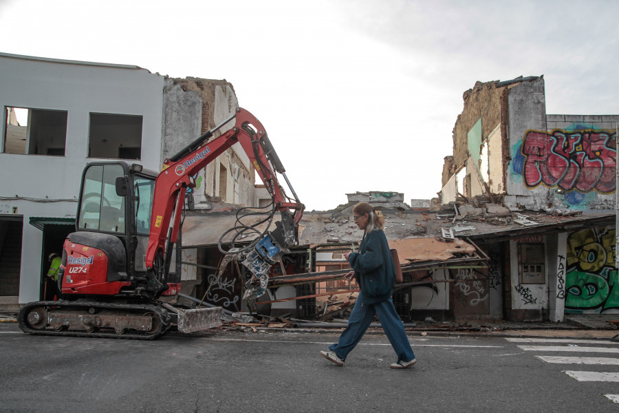 Adiós a la histórica discoteca de A Coruña: comienza el derribo de Pachá