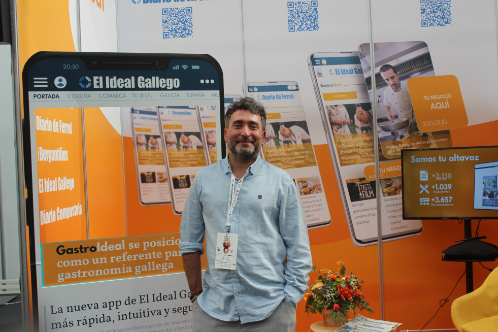 Daniel López, de O Camiño do Inglés en el stand de GastroIdeal. I LARA FONTELA
