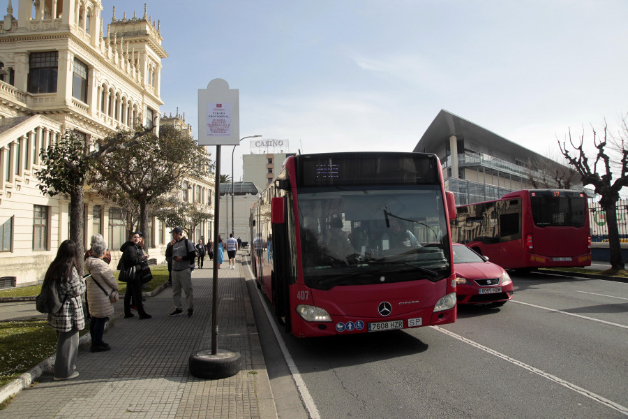 Caos con los autobuses en la ciudad: los usuarios denuncian que los cambios generan confusión