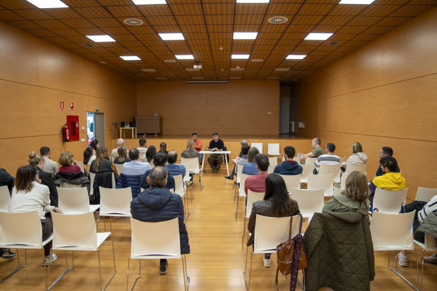La asociación de vecinos de Xuxán no tiene vuelta atrás: “Podremos quemarle el timbre a Inés”