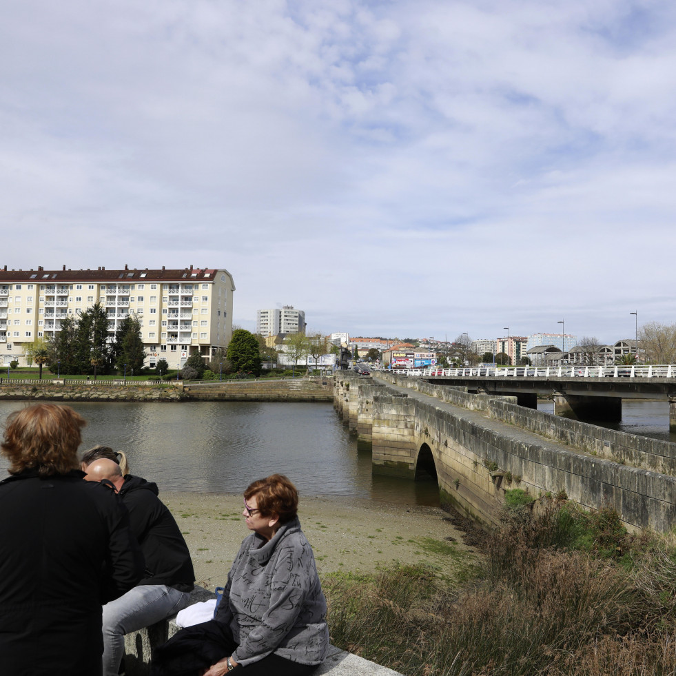 Oleiros niega que haya un vertido de aguas fecales a la ría en la zona de O Paraíso