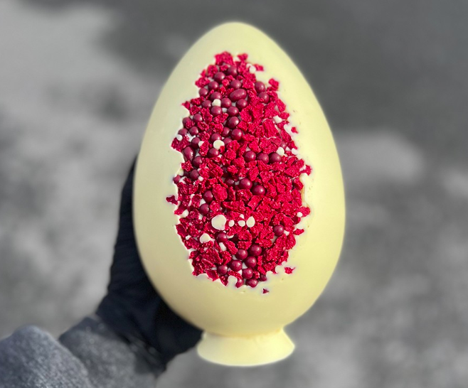Mona de pascua de chocolate blanco de Habaziro 