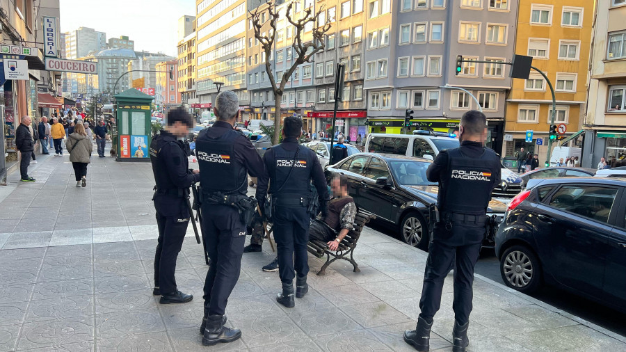 Impresionante despliegue policial por una pelea en la ronda de Outeiro de A Coruña