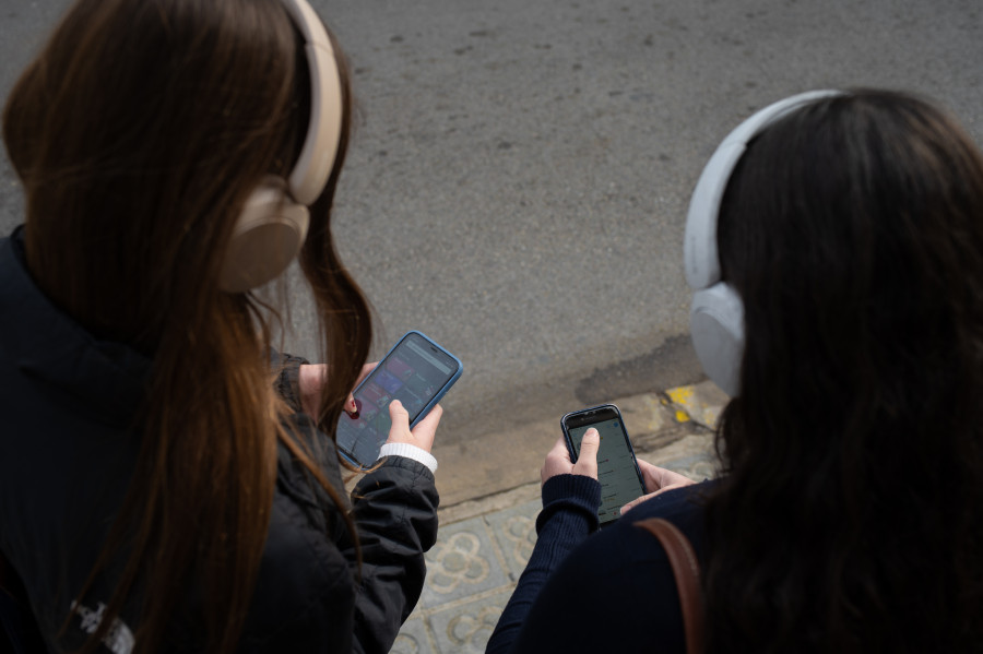 Meta extiende restricciones para adolescentes a Instagram, Facebook y Messenger