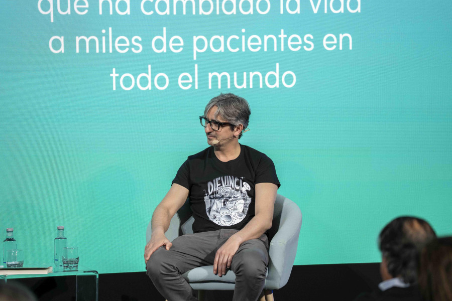 El médico coruñés Diego González Rivas, uno de los jefes favoritos para los niños gallegos