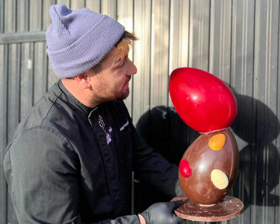 Con la lluvia, toca ponerse las botas: ¿dónde comprar los mejores dulces de Pascua en A Coruña?