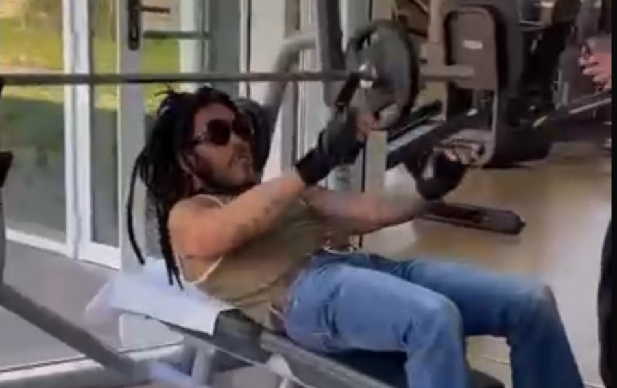 Lenny Kravitz 'se maza' en un gimnasio de A Coruña