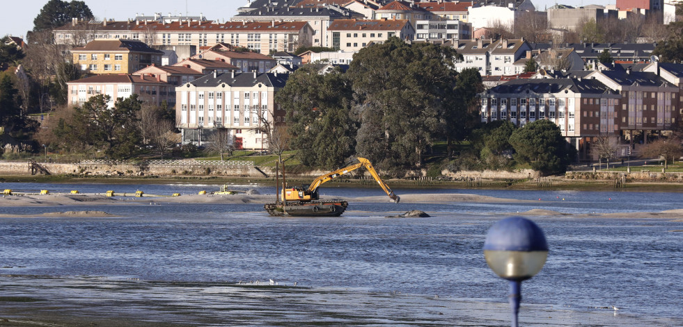 Las mejoras en la ría de O Burgo dan sus primeros pasos
