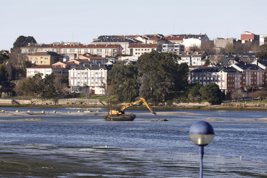 Las mejoras en la ría de O Burgo dan sus primeros pasos