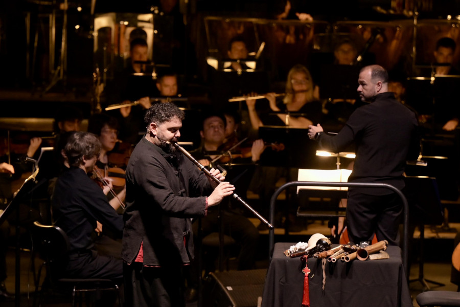Abraham Cupeiro y la OSG hacen viajar a las familias por la historia y las músicas del planeta