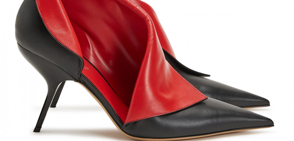 Tacón curvado un must-have de estilo