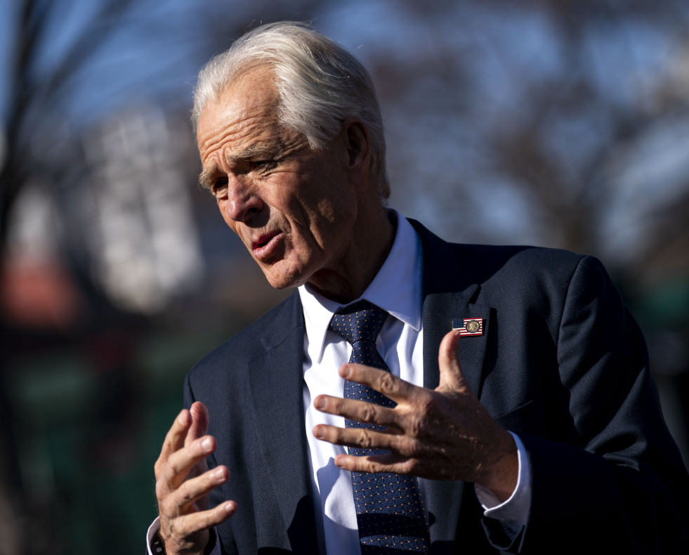 WASHINGTON (United States), 12/03/2025.- Senior Counselor to the President for Trade and Manufacturing Peter Navarro speaks with the press outside the Oval Office at the White House in Washington, DC,