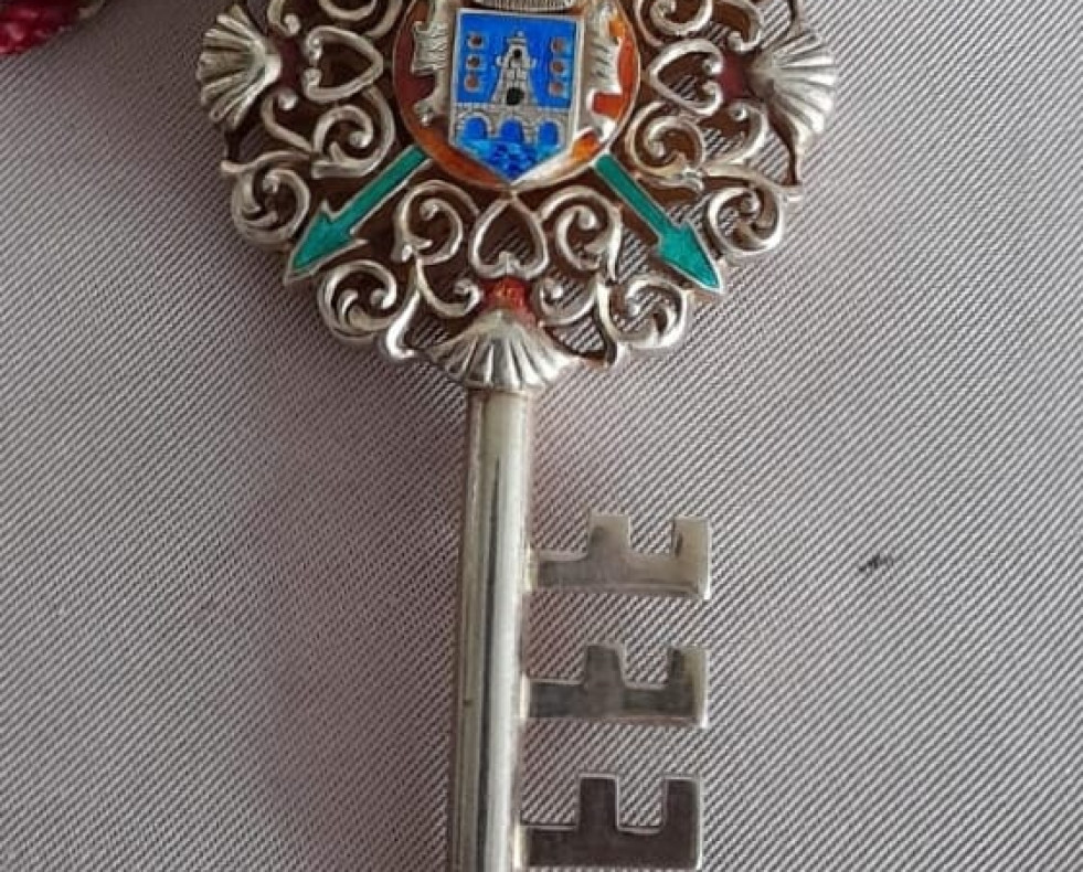 LLAVE ESCUDO
