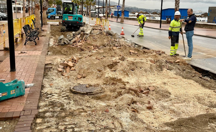 Dos muertos y cinco heridos, tres graves, al arrollar un coche una terraza en el Paseo Marítimo de Fuengirola