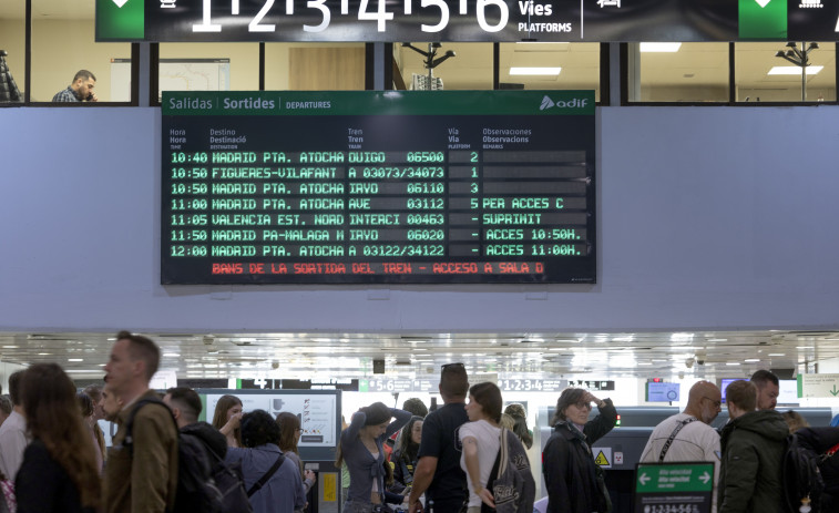 Renfe dice que no contabiliza las veces que se cae su web