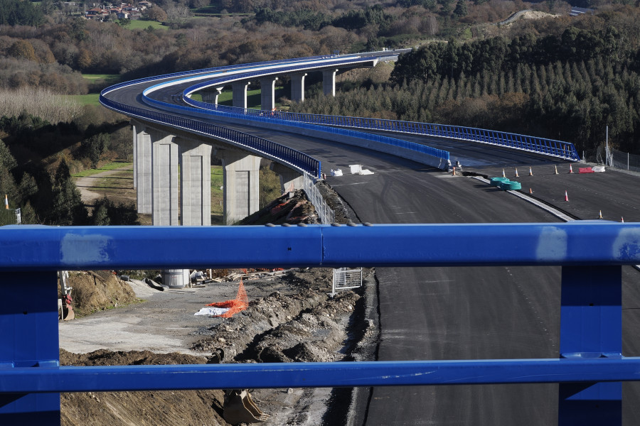 Cortes de tráfico en la A-6 por las nuevas obras en el viaducto de O Castro
