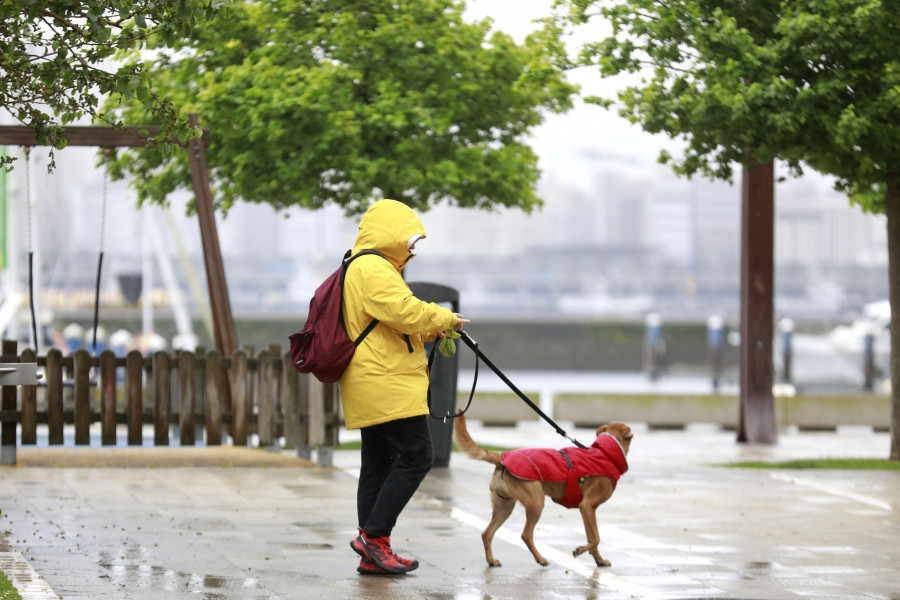 Domingo de precipitaciones fuertes en Galicia y cielos nubosos