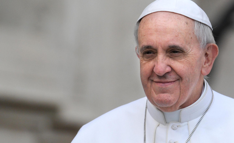 Feijóo alaba la capacidad del Papa de servir al mundo y la Iglesia desde sus convicciones