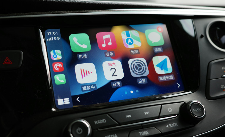 Sidecar hackea CarPlay: podrás ver Netflix en tu coche, pero solo si estás aparcado