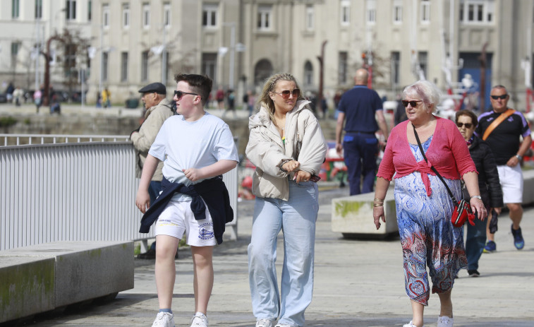 Comienza la semana histórica para el puerto de A Coruña: trece cruceros y 40.000 visitantes
