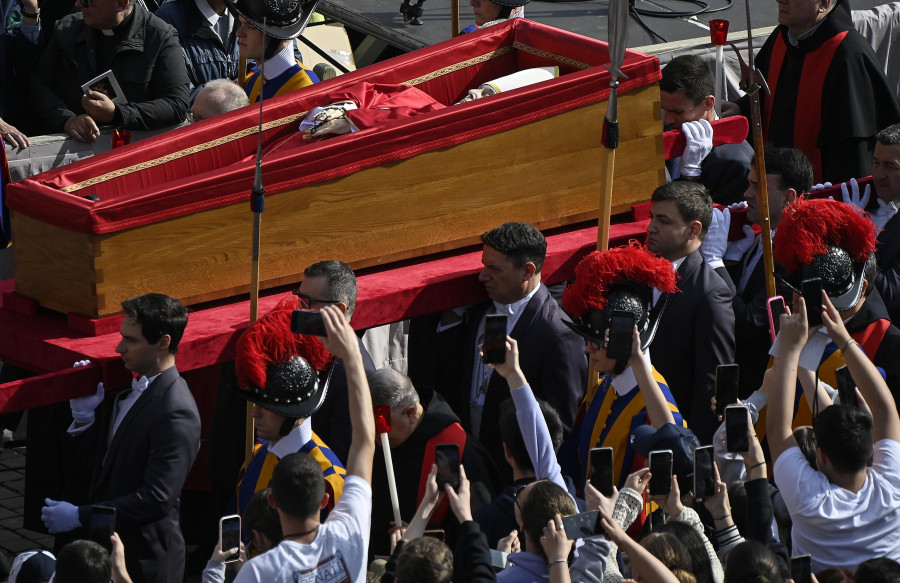 En directo | Muere el papa Francisco: empieza la despedida en San Pedro