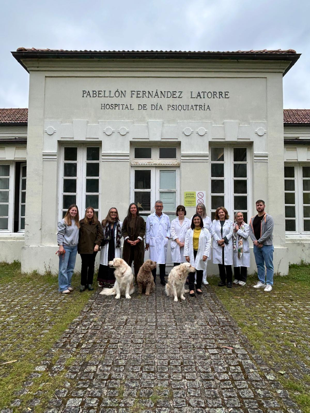 Perros de terapia en el hospital de Oza