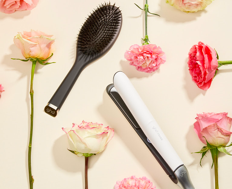 Planchas y cepillo de la firma GHD