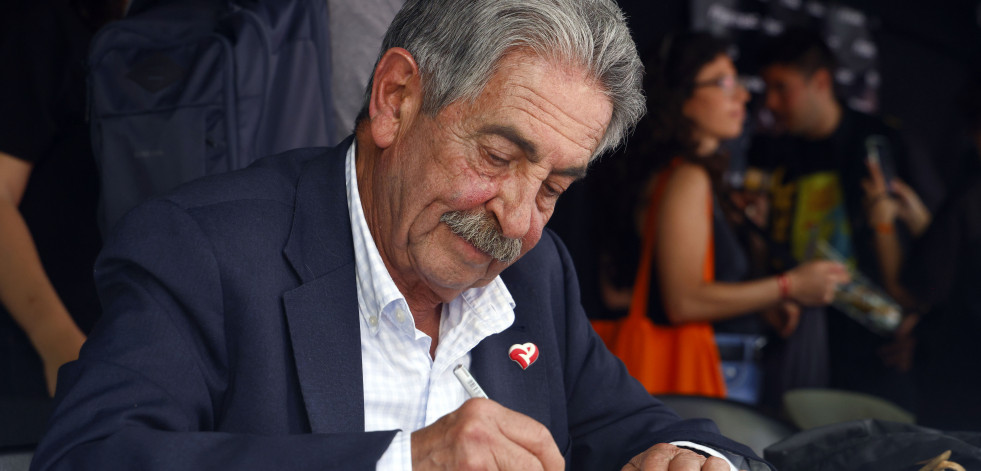 Revilla emplaza al rey emérito a 