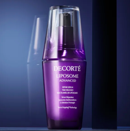 Serum de hidrataciou0301n profunda y anti envejecimiento con efectos de reparaciou0301n y barrera.  