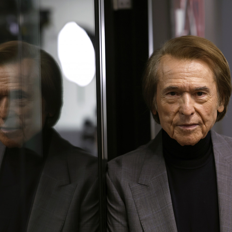 Raphael anuncia su vuelta a la música cuatro meses después de su hospitalización