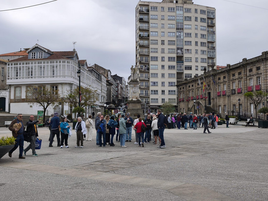 Betanzos registra su propia ‘avalancha’ de visitantes un día después de la escala múltiple de A Coruña y apunta a récord