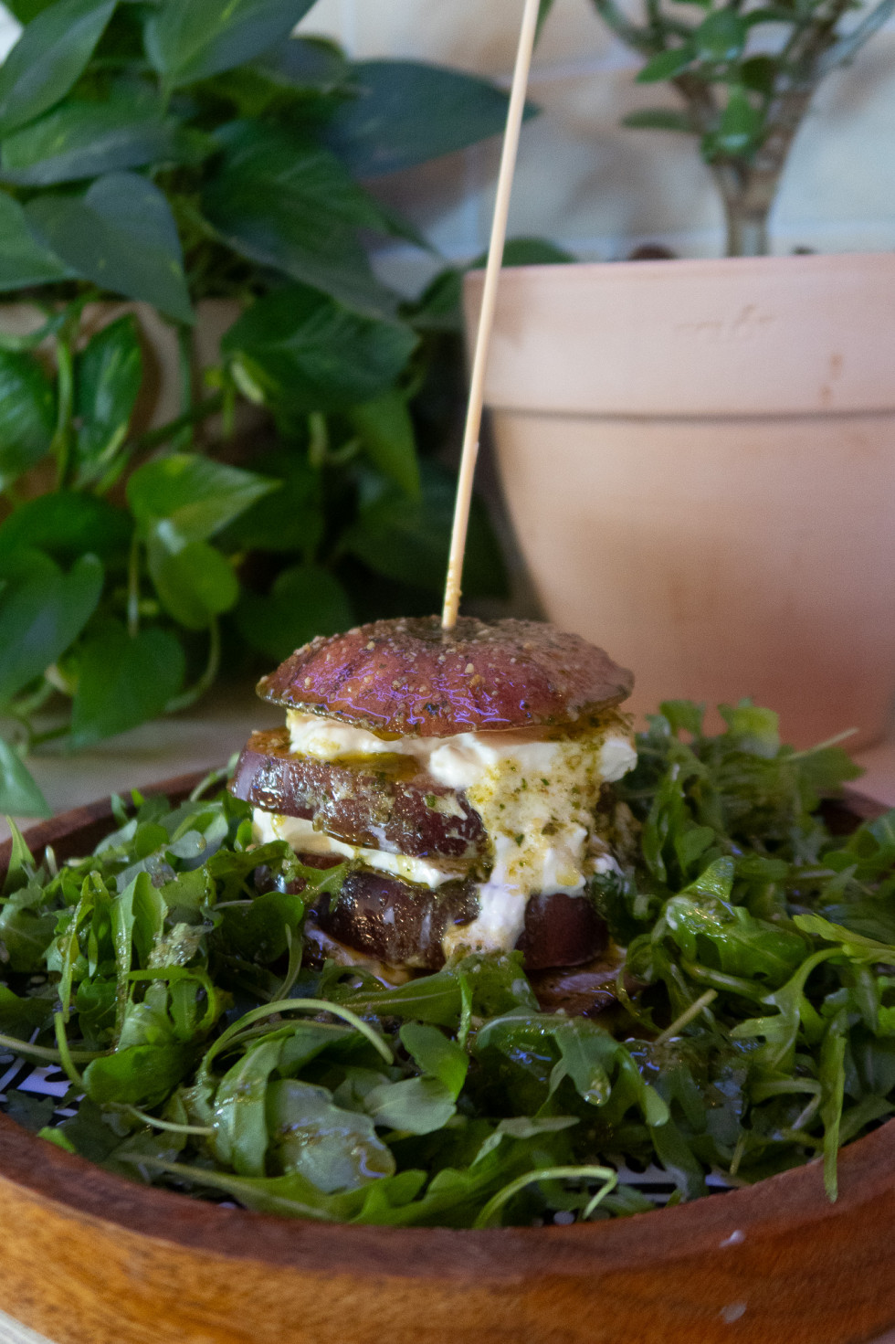 Una de las hamburguesas gourmet que ofrece Pícara