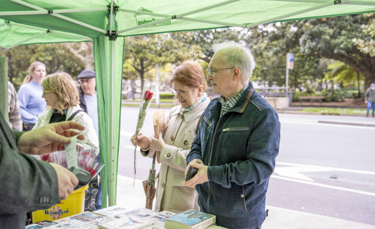 Un Día del Libro histórico en  A Coruña: “Fue una barbaridad, nos ha sorprendido a todos”