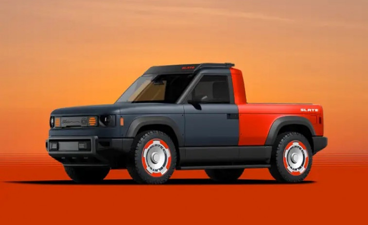 Sin lujos, sin pantallas, sin concesiones: así es la pickup eléctrica de bajo coste respaldada por Jeff Bezos