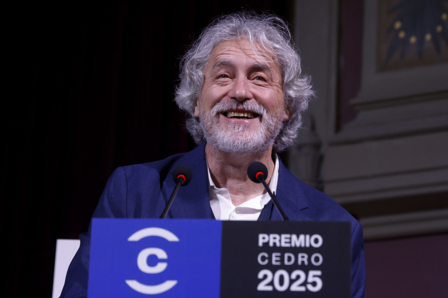 El coruñés Manuel Rivas entre los ganadores de Premios de la Crítica