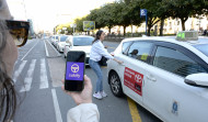 Las denuncias de los taxistas abren expediente a tres chóferes de Cabify en A Coruña