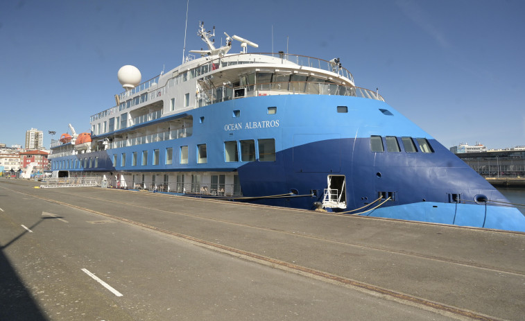 La cálida acogida en A Coruña de un barco polar