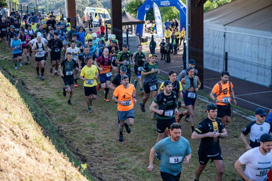 Más de 500 deportistas se dan cita en la tradicional Travesía do Xalo