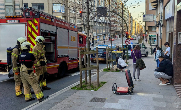 Los Bomberos de A Coruña intervienen en siete incendios desde que volvió la luz