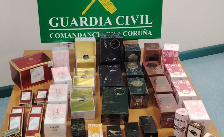 Incautados en una feria de A Coruña perfumes árabes sin documentación