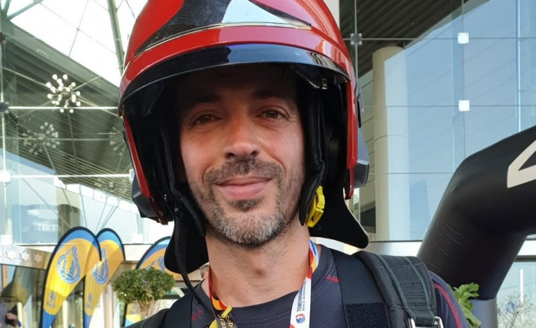El bombero oleirense que sube 924 escaleras en tiempo récord