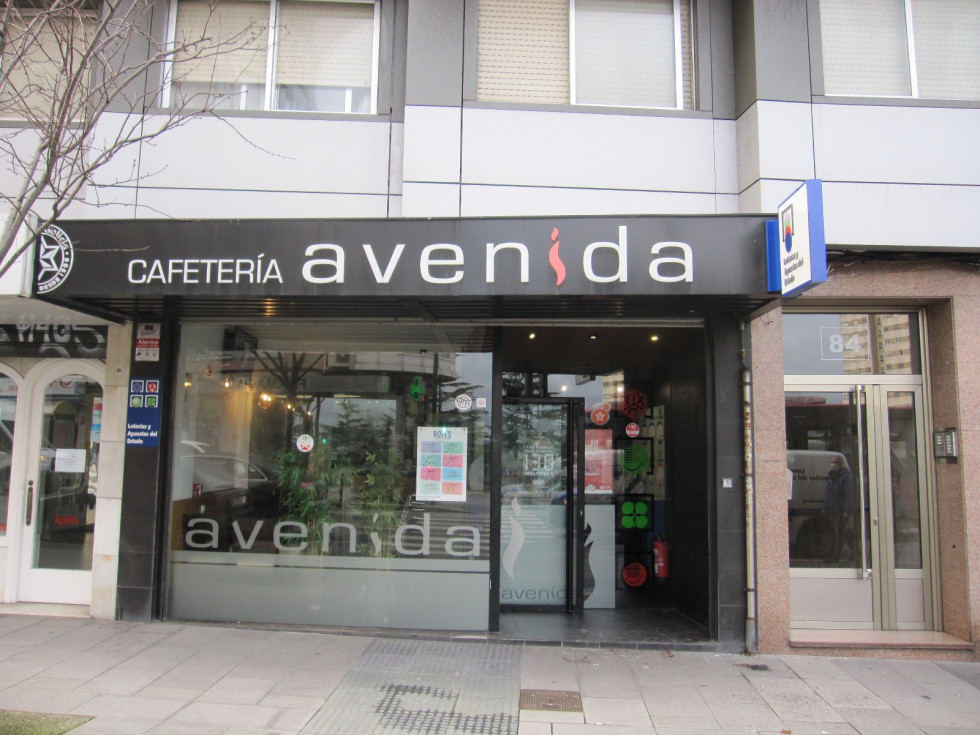 Cafeteria Avenida, en avenida de Oza 84