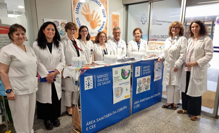 Cómo lavarse para no enfermar: el área sanitaria de A Coruña celebra la jornada mundial de la higiene de manos