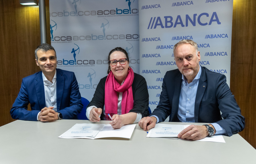 Abanca renueva su colaboración con Acebe para impulsar el comercio local en Betanzos